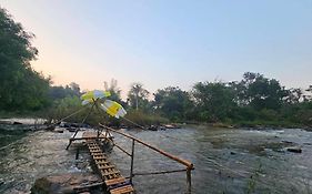 Natural Park Resort De Wang Thong  3*